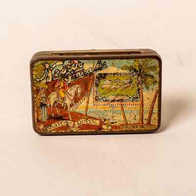 Tobacco tin