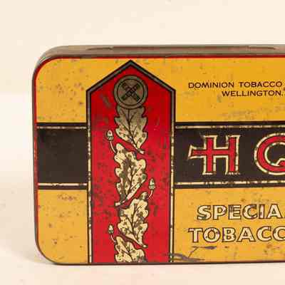 Tobacco tin