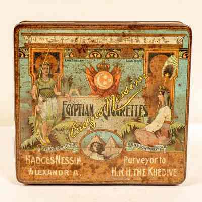 Tobacco tin