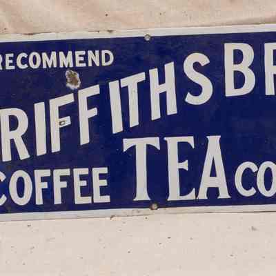 Enamel sign