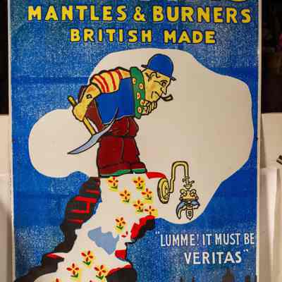 Lamp enamel Sign