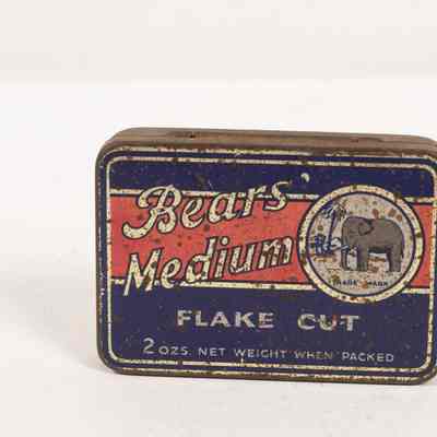 Tobacco tin