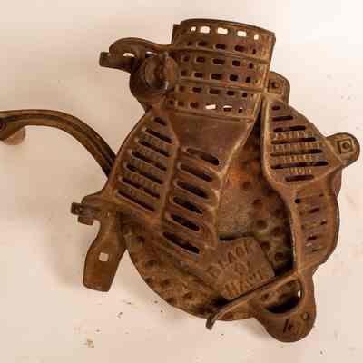 Blackhawk Corn Sheller