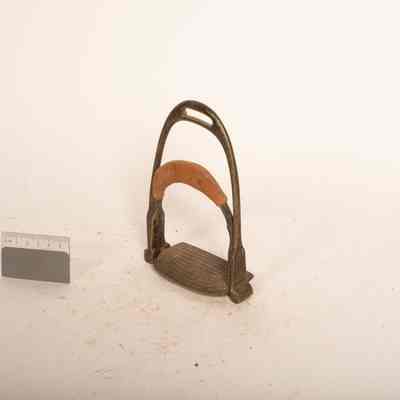 Stirrup