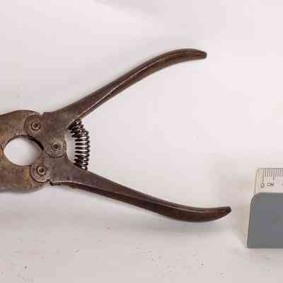 Wire cutter