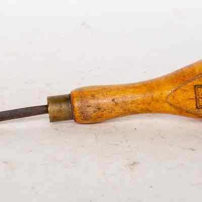 Bournville Coco wooden handle with spike