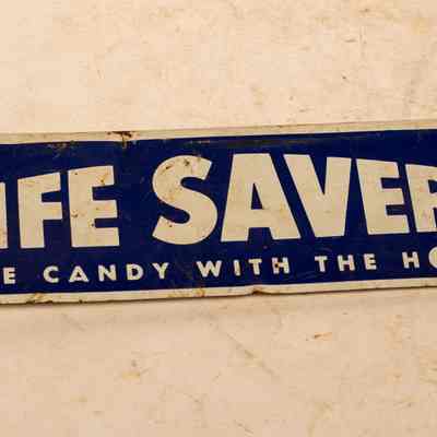 Tin lifesaver sign