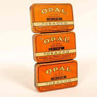 Tabacco tin shop display