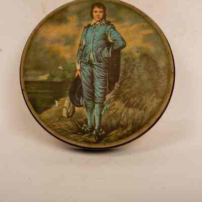 Biscuit tin