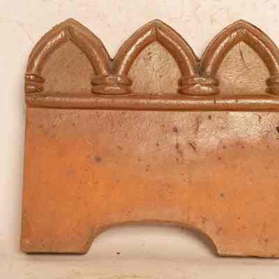 Garden edging tile