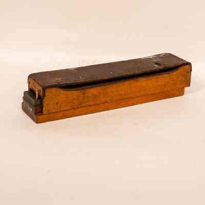 Blade sharpener