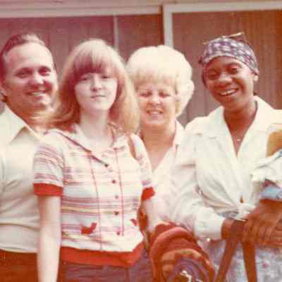 Photograph of Dagmar Landtau, Esther Wilson, and two unidentified people, Jun 1975
