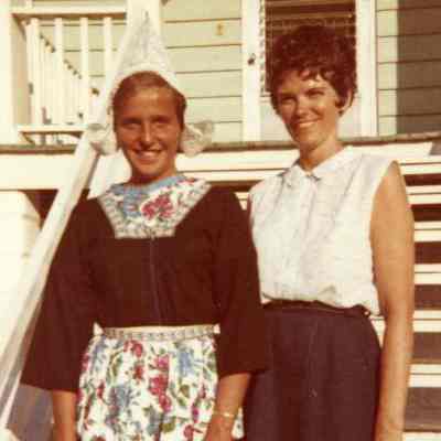 Photograph of Carina de Beaufort and Loretta Shockley