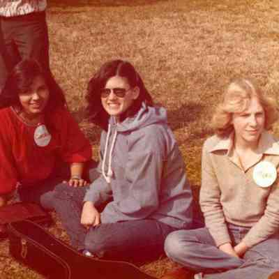 Photograph of Carolina Cayuela, Marie and unidentified girl