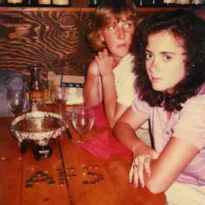 Photograph of Lesley Murray and Bebe Ryan at Fondue Gallery, Jun 1984