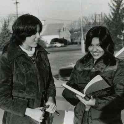 Photograph of Carolina Cayuela and unidentified person, 1978