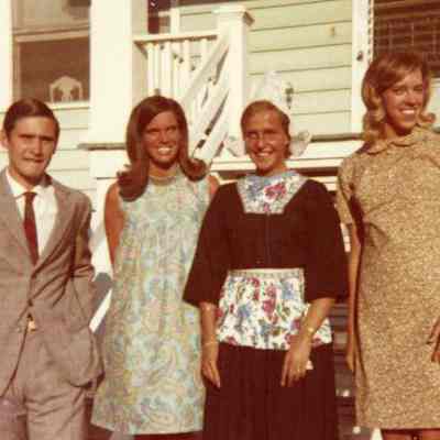 Photograph of Raul Tettamanti, Carina de Beaufort, Lois Shockley, and Lynn Shockley