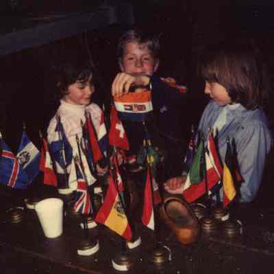 Photograph of unknown people at AFS Spaghetti Dinner, Mar 1982