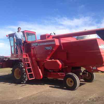 Combine; Massey Ferguson 750