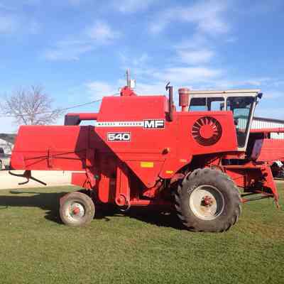 Combine; Massey Ferguson 540