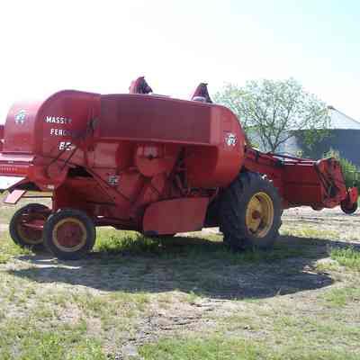 Combine; Massey Ferguson 82