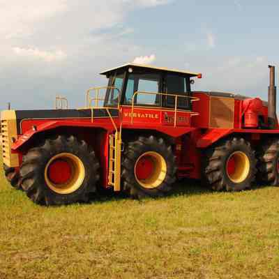 'Big Roy' 8-Wheel Drive Tractor, Versatile