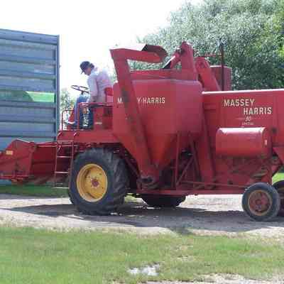 Combine; Massey Harris 90 Special