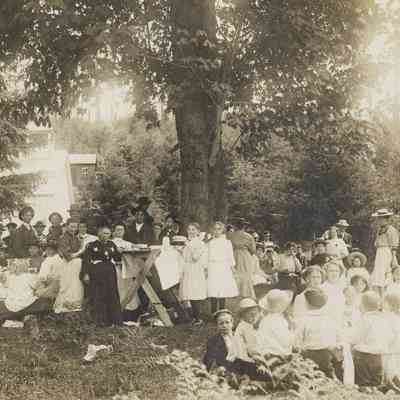 Utsalady School Picnic 1909