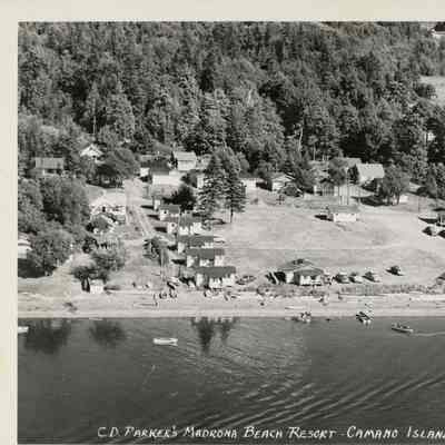 C. D. Parker's Madrona Beach Resort: Aerial Black and White Photo of Madrona Beach Resort, Ellis #3990, 2023.001.I.A.a.002 (one of two copies)
