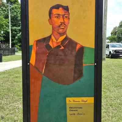 Heritage Trail Panel - Dr. Thomas Lloyd