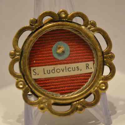 Louis IX, R