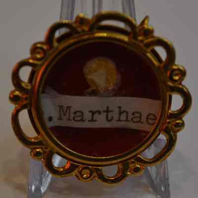 Martha, V