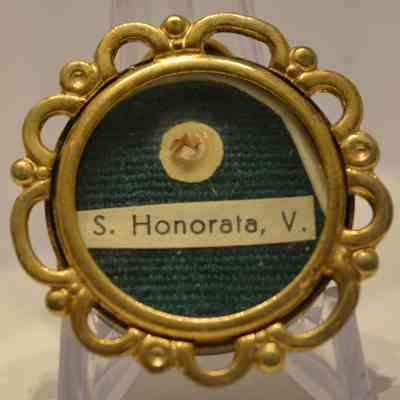 Honorata, V