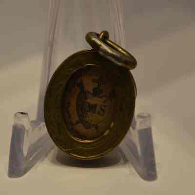 Mary, small medal of Our Lady of Grace