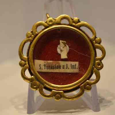 Therese of Lisieux, D