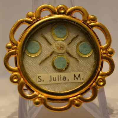Julia, M
