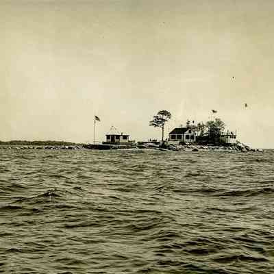 Wee Captain's Island H