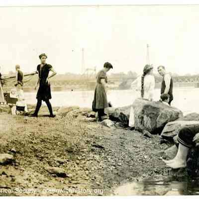 Bathers in Cos Cob