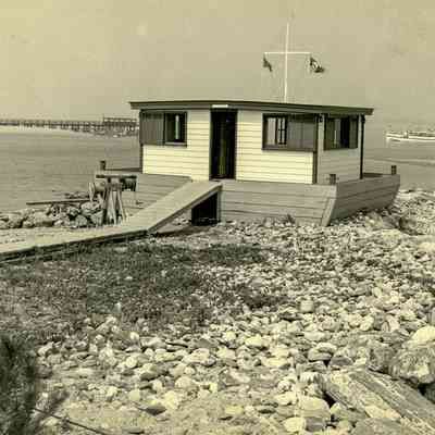 Wee Captain's Island I