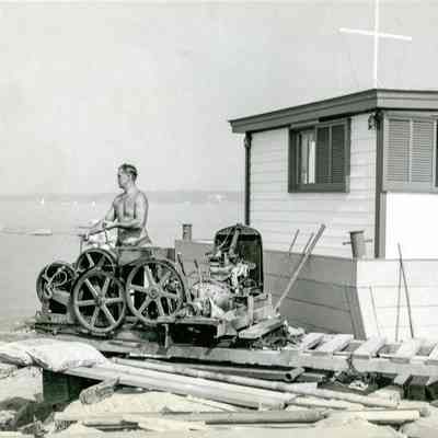 Machinery on Wee Captain's Island A
