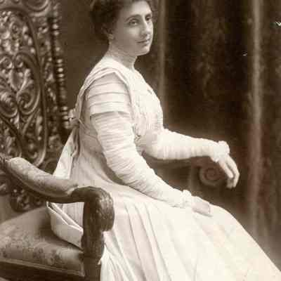 Mrs. Edward Ross