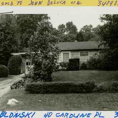 40 Caroline Place