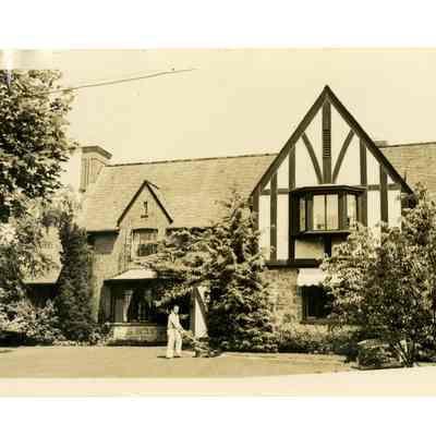 8 Vista Avenue C