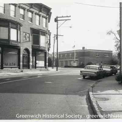 Looking East on Delevan Avenue