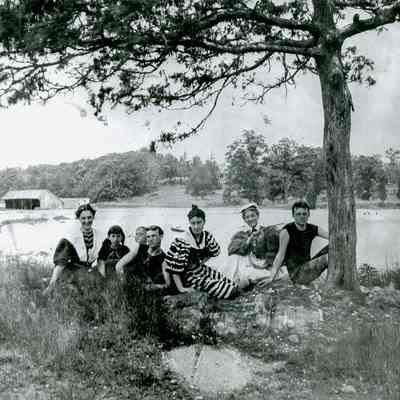 Barrian Family at Hawthorne Beach