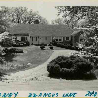 22 Angus Lane