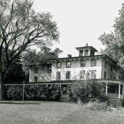Homestead Inn E