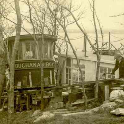 Buchanan Tug Boats Wee Captain's Island F