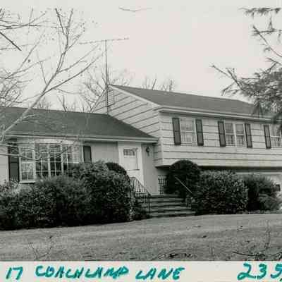 17 Coachlamp Lane B