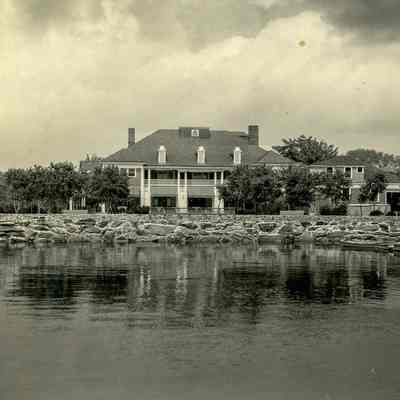 Belle Haven Beach Club